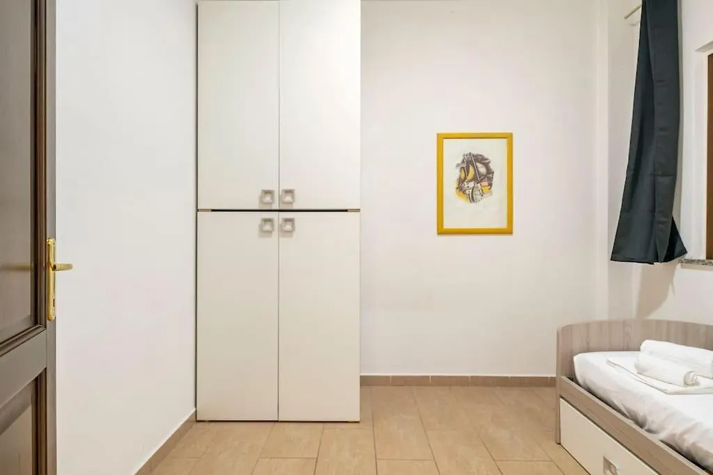 Apartment Dimoras Bellissimo Appartamento Centrocitta Olbia